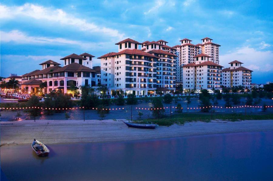 Alza Mahkota Hotel Melaka ภายนอก รูปภาพ
